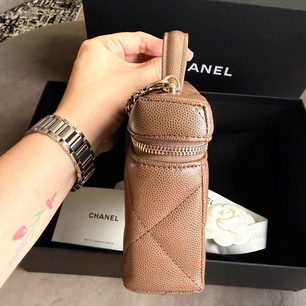 !SOLD! 
CHANEL Brown Quilted Vanity Bag with Gold Chain Strap - Picture 5 of 11